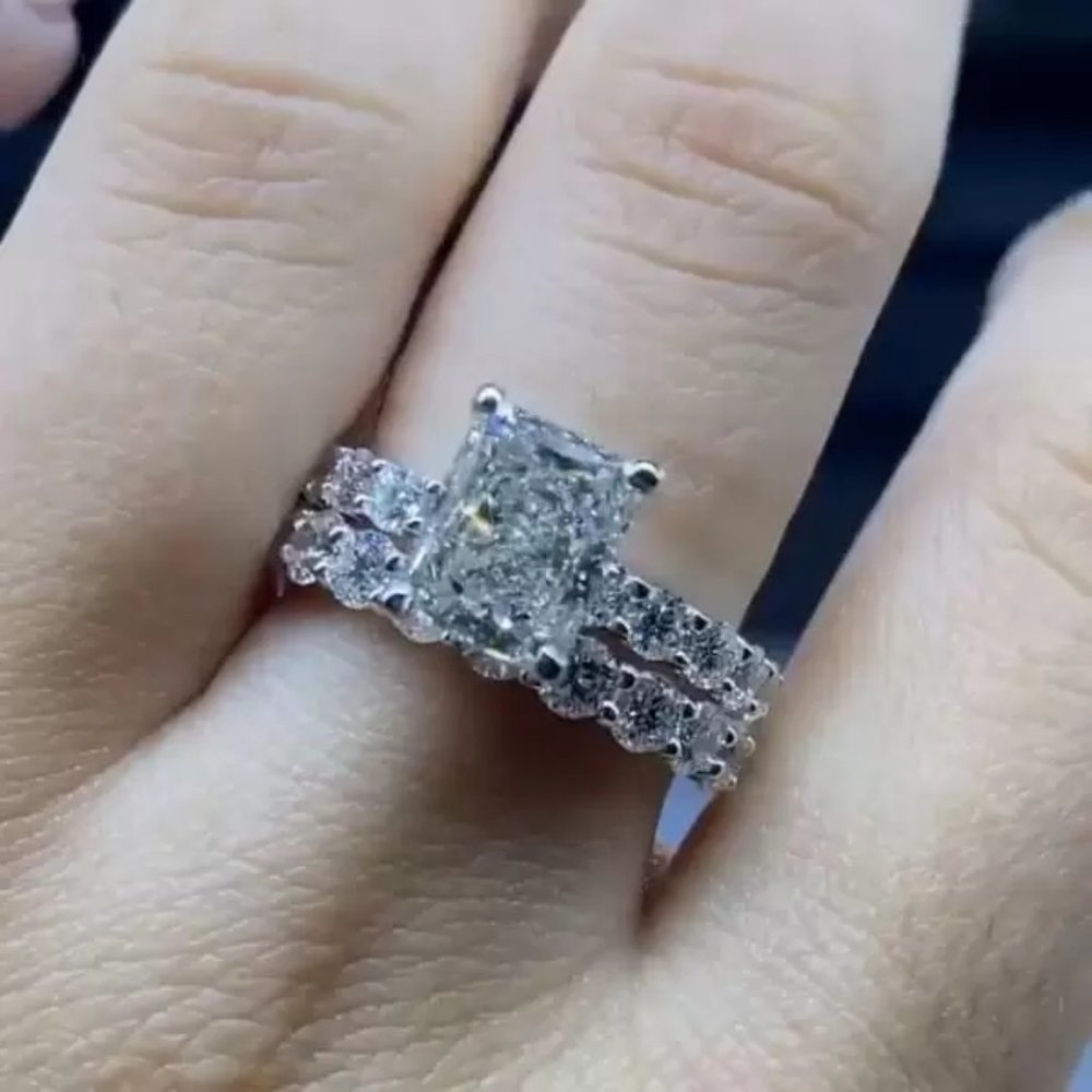 🎀Shiny Radiant Cut Zircon Silver Plated Beautiful Wedding Ring Set, UNVN12011 - Picture 4 of 5